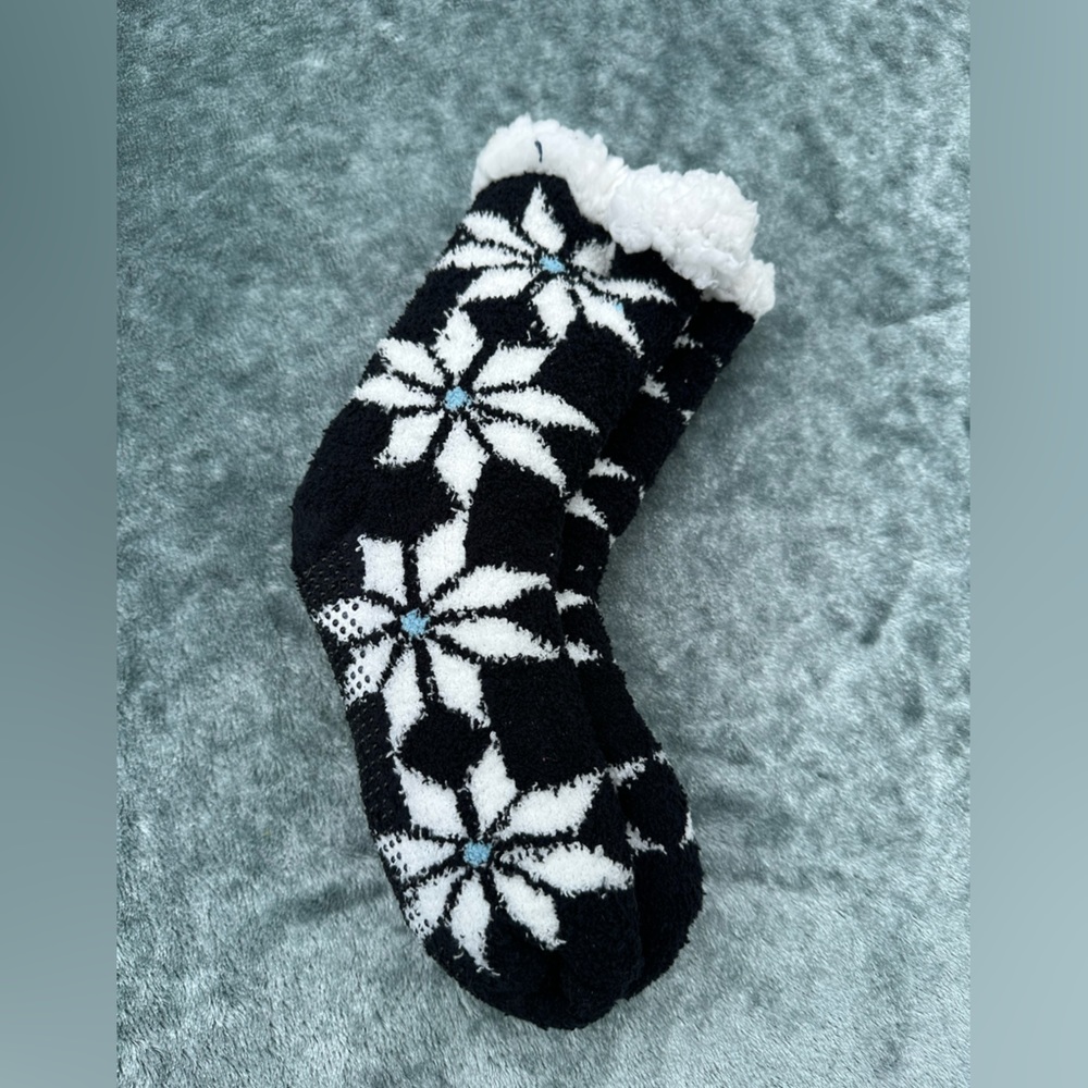 Cuddl Duds Sherpa Lined Lounge Socks + Tu Slipper Socks